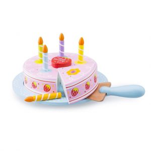 Urodzinowy tort do krojenia